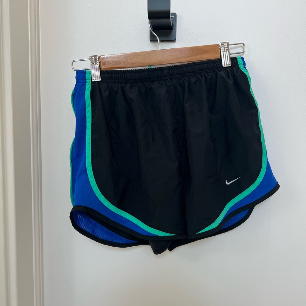 Nike Running Short - Picture 2 of 5